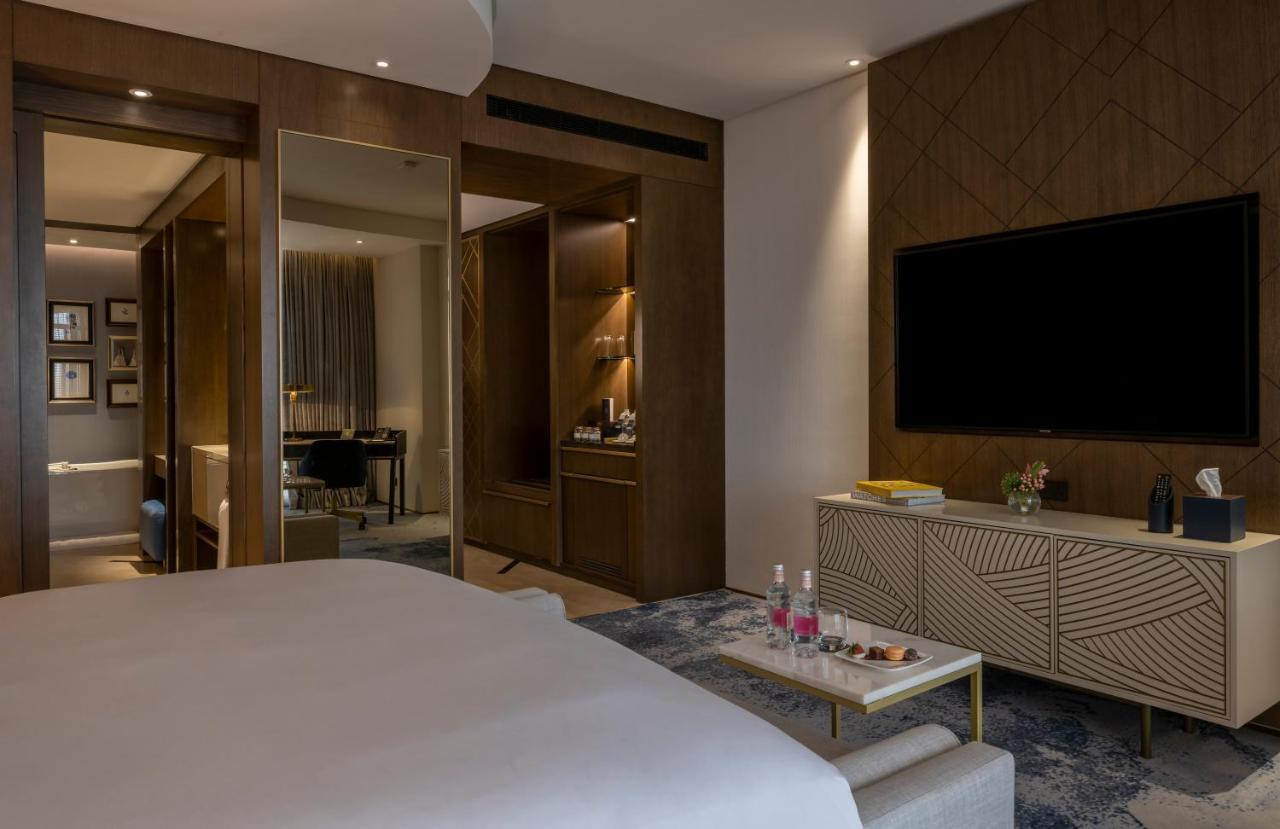 Jareed Hotel Riyadh Eksteriør bilde A guest room at the hotel